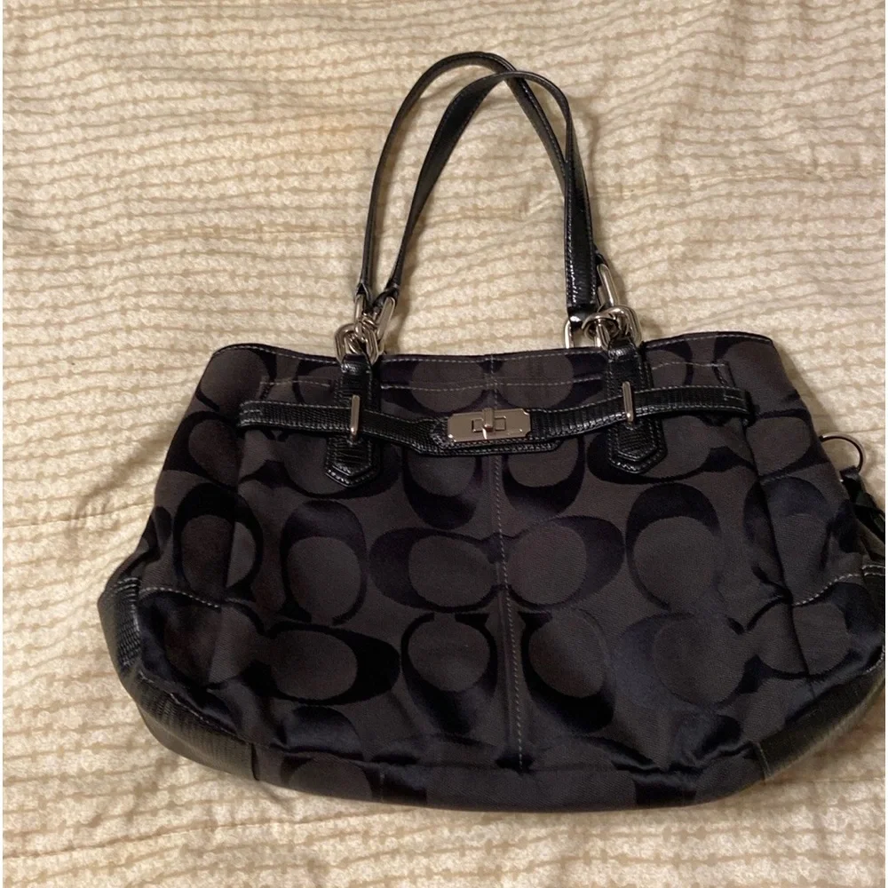 Coach bag - Picture 1 of 8